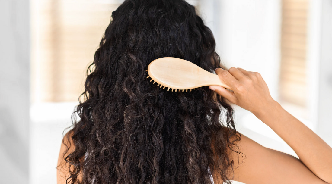 La meilleure routine de soins capillaires pour obtenir des ondulations de plage (type 2)