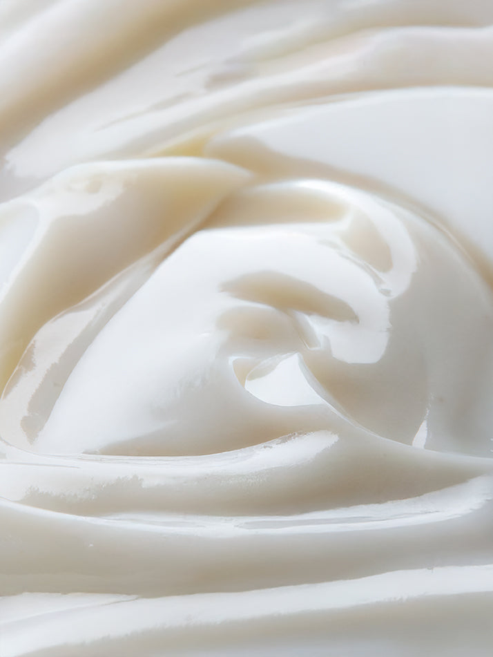 Gros plan sur la texture lisse et blanche du tissu