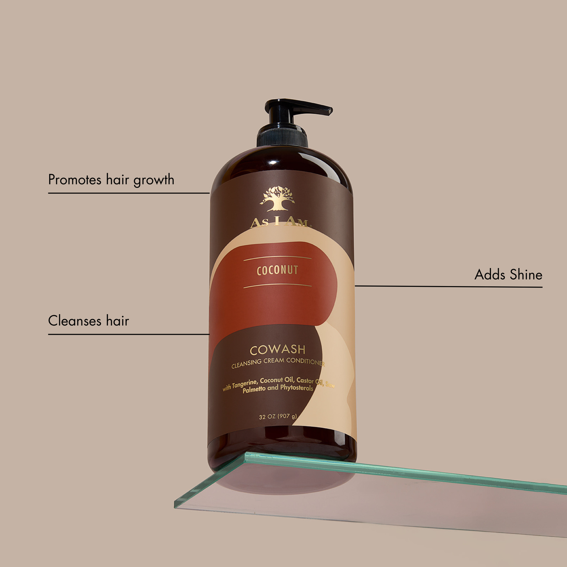 Flacon de crème lavante et revitalisante Cowash sur fond beige