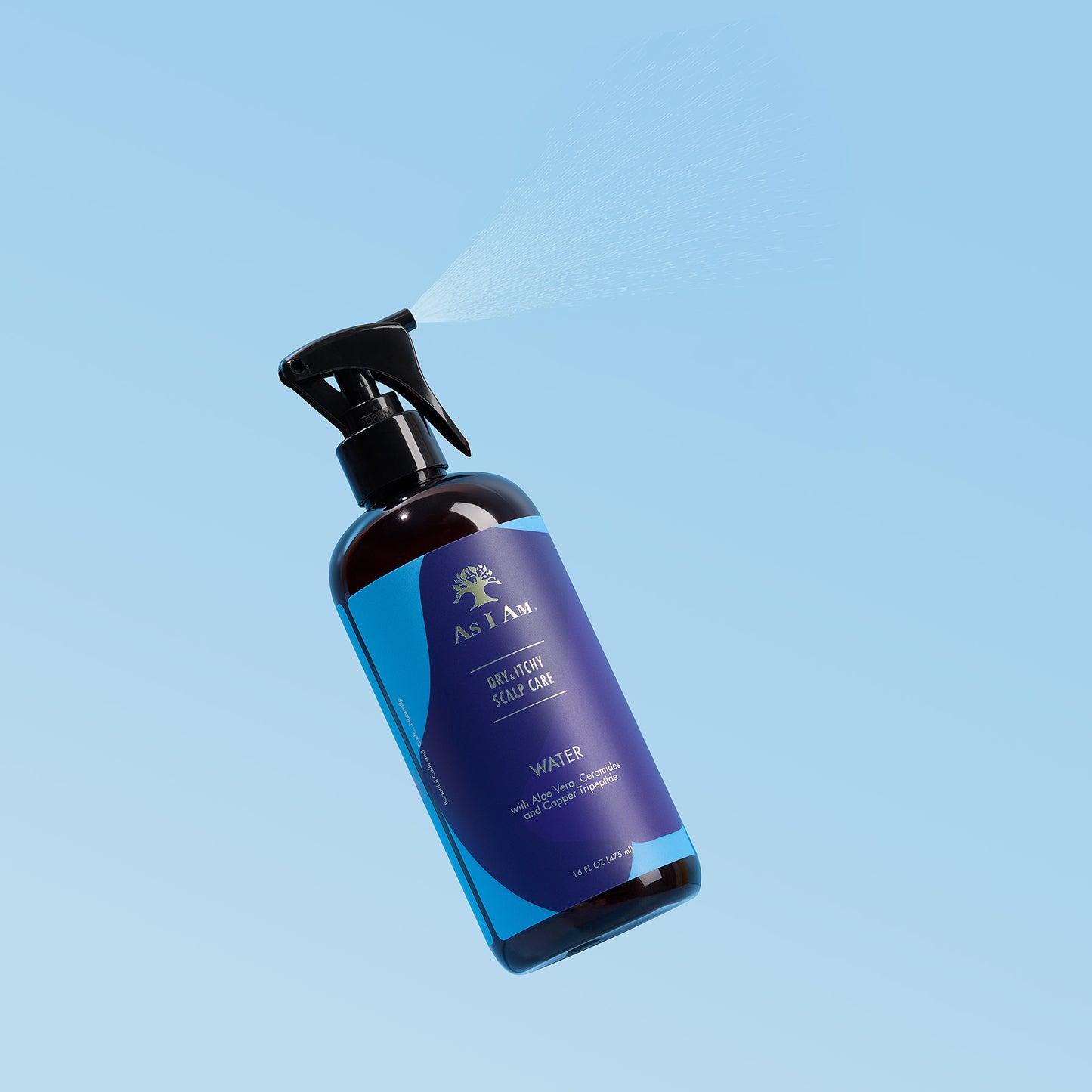 Vaporisateur bleu avec une étiquette sur fond bleu clair