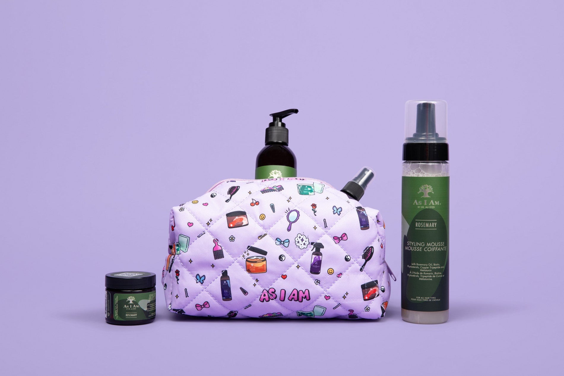 As I Am cosmetic bag with the rosemary collection - image de paysage présentant une pochette souple à fermeture éclair conçue pour ranger les produits de soins capillaires essentiels avec un look élégant et minimal.
