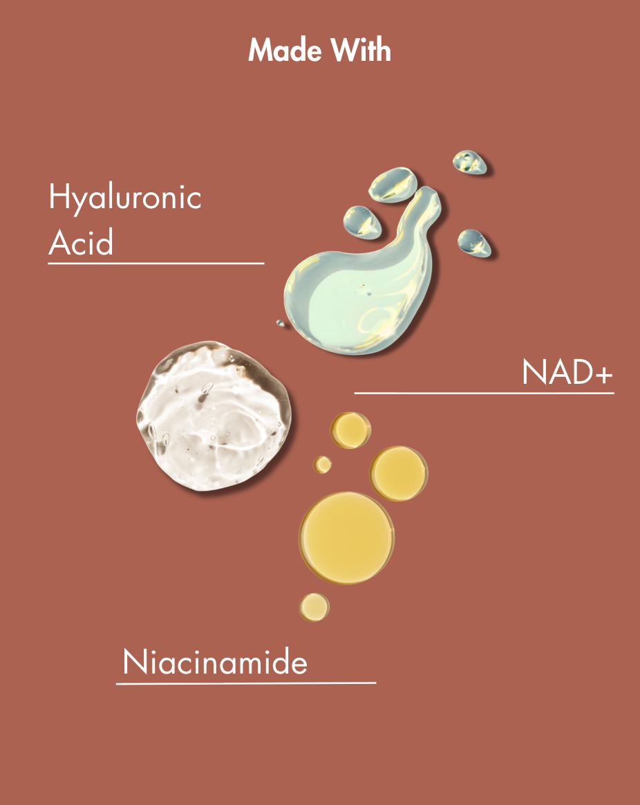 Illustrations représentant l'acide hyaluronique, le NAD+ et la niacinamide sur fond marron, accompagnées du texte « Made With » (Fabriqué avec).