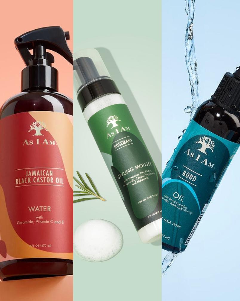 Trois flacons de produits « As I Am » sur un fond coloré avec des gouttelettes d'eau.